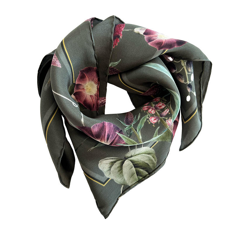 Silketørklæde -Blossom garden 50cm.